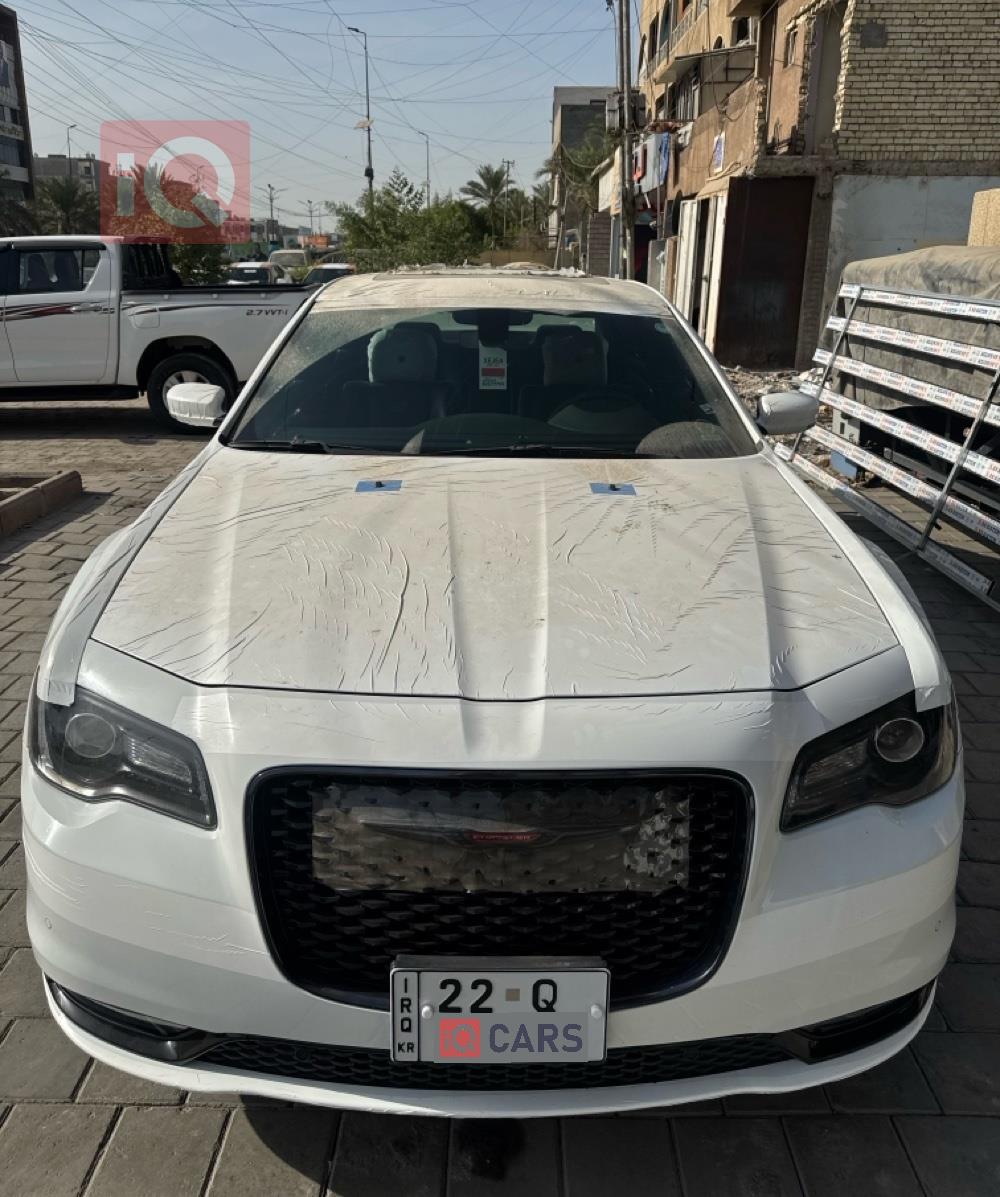 کرایسلەر 300